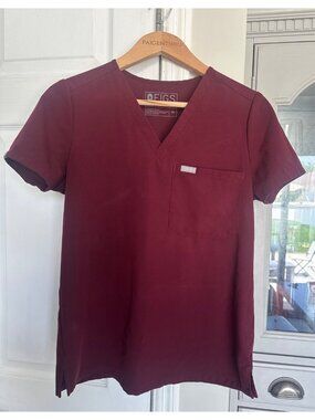 FIGS Womens XS Maroon Scrub Top Pocket Medical Nursing